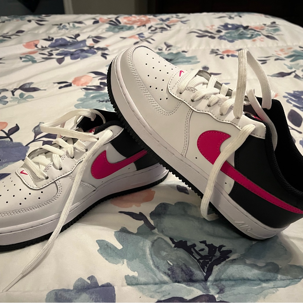 Nike Kids White And Hot Pink Low-Top Sneakers